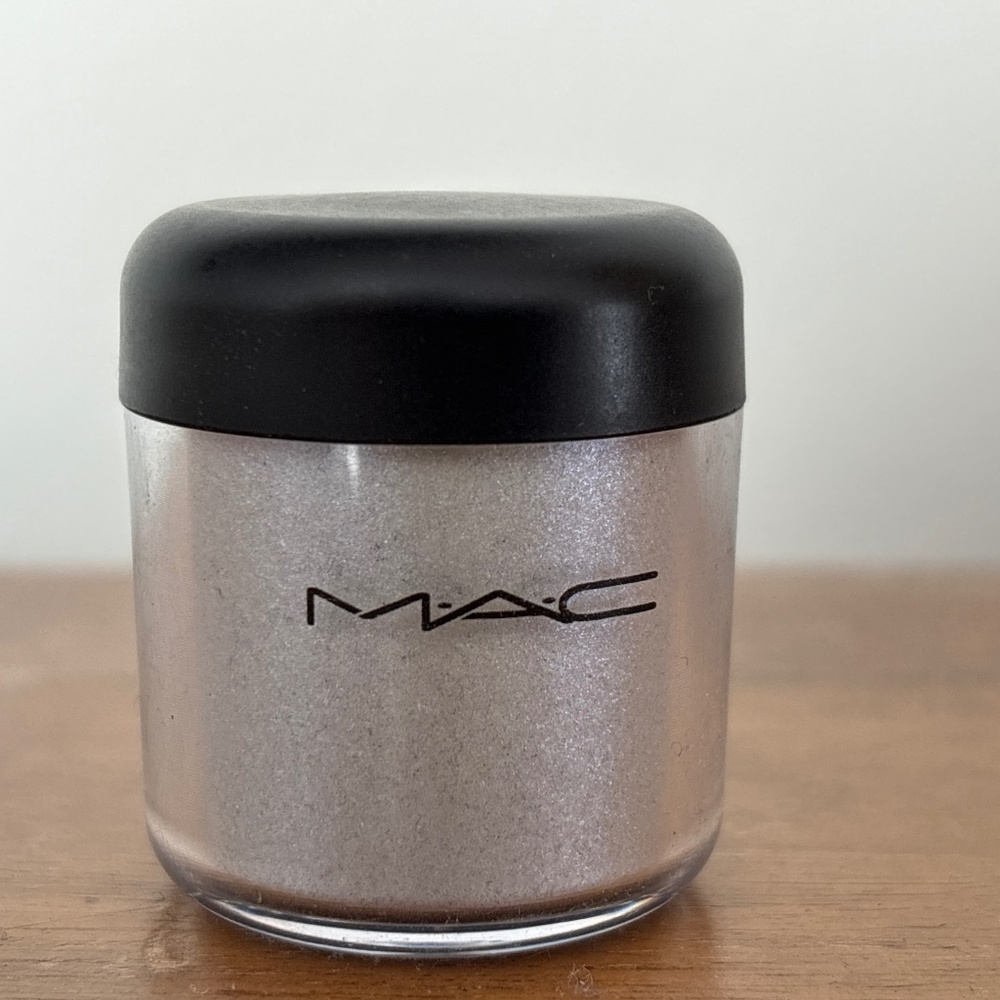 MAC Pigment Color Powder – Lark About – Like New